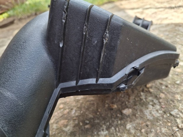 Nissan juke levegöszüró szivászajcsilapitó 3ym00
