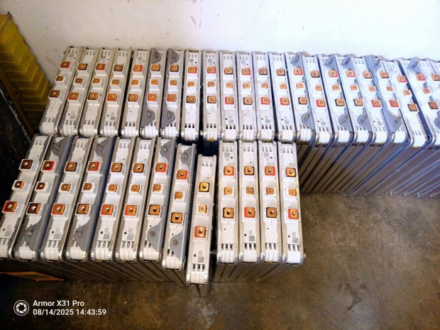 Nissan leaf akkumultor modul ltium ion