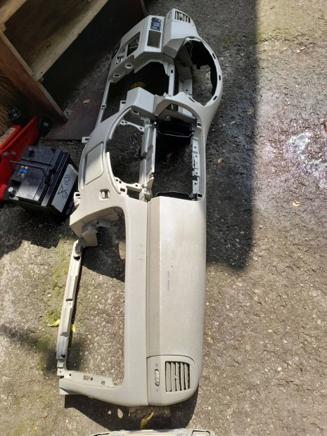 Nissan micra k12 bézs belső elemek