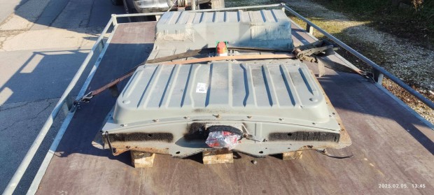 Nissan nagyfesz�lts�g� akkumul�tor