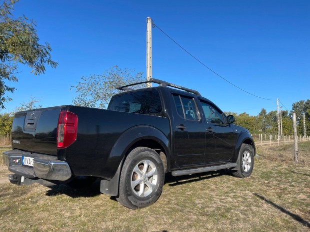 Nissan navara D40