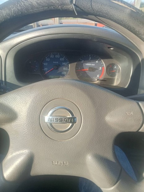 Nissan navara d22 meg kiemelt alaptban!