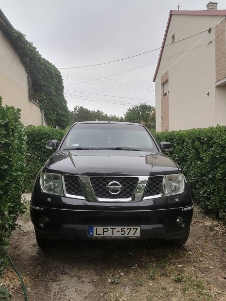 Nissan navara új tulajt keres.