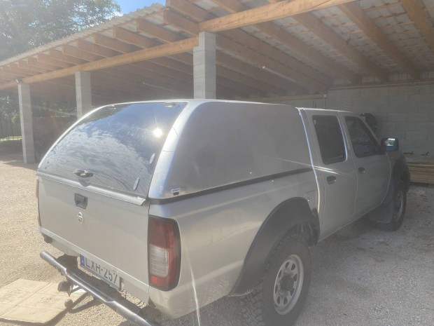Nissan np300 pickup plat doboz