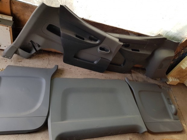 Nissan nv200 Evalia k�rpit m�szerfal kilincs 