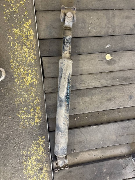 Nissan patrol y61 lökhárító sarok, kardán eladó