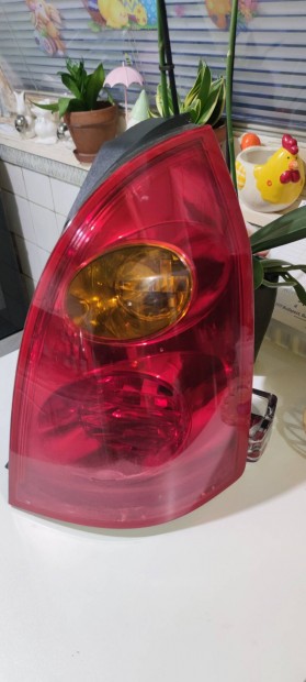 Nissan primera kombi p 12.hátsó lámpa