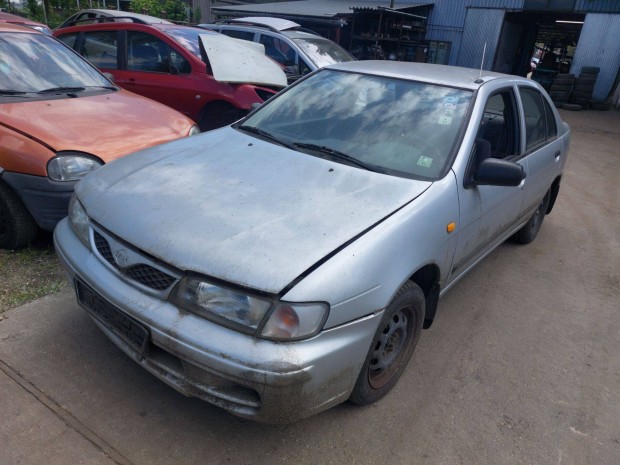 Nissn Almera N15 1.4 alkatrészei