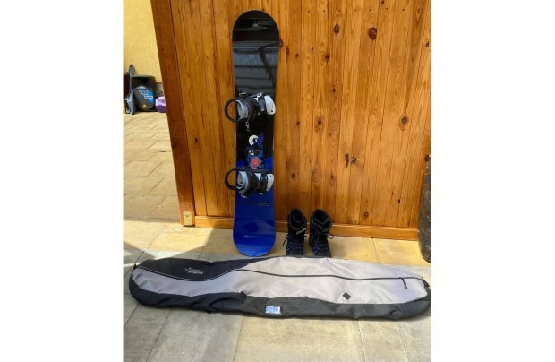 Nitro Snowboard Sett 159 cm + Bakkancs 270mm Eur 41,5 + Hordtska