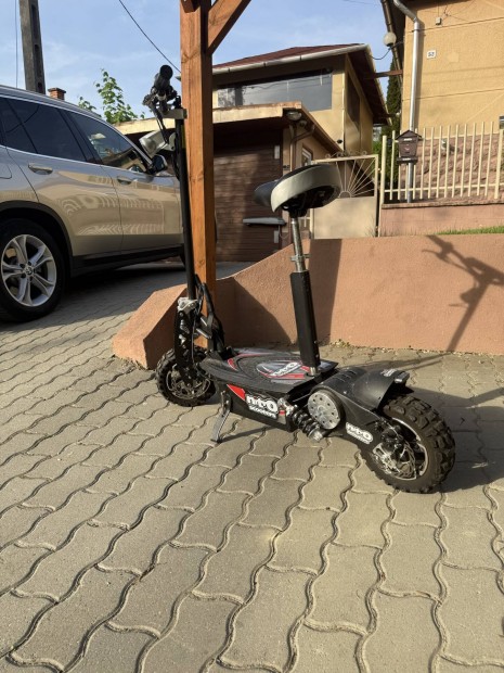 Nitroo Cross Scooter 3000W Roller ( elektromos)