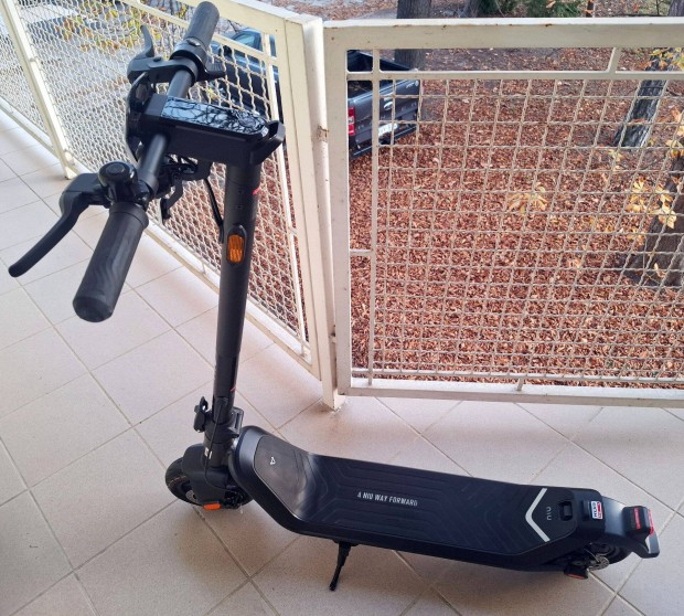 Niu Kqi3 Pro elektromos roller