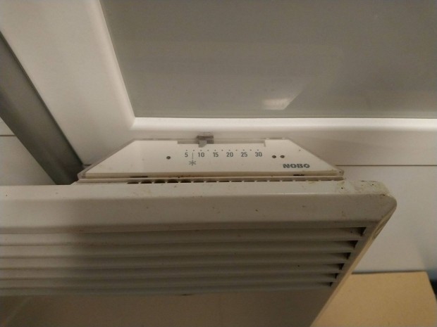 Nobo X-type 500W elektromos fűtőpanel egyedi termosztát