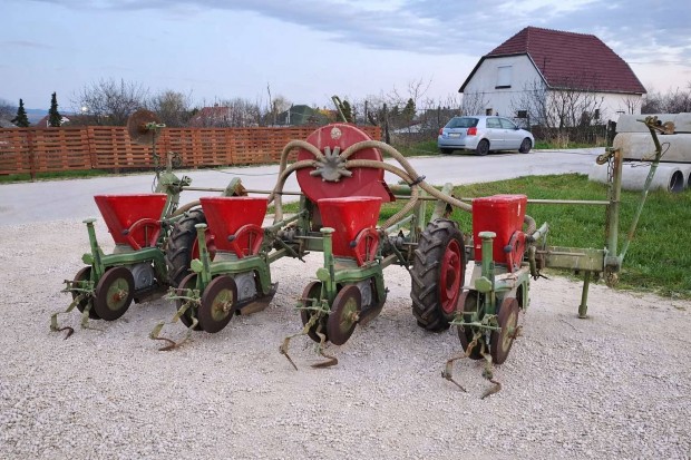 Nodet 4 soros szemenk�nti vet�g�p elad�! 