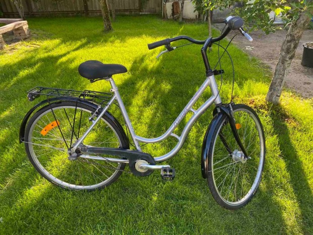 Női 28" 3xsebeséges agy dinamós