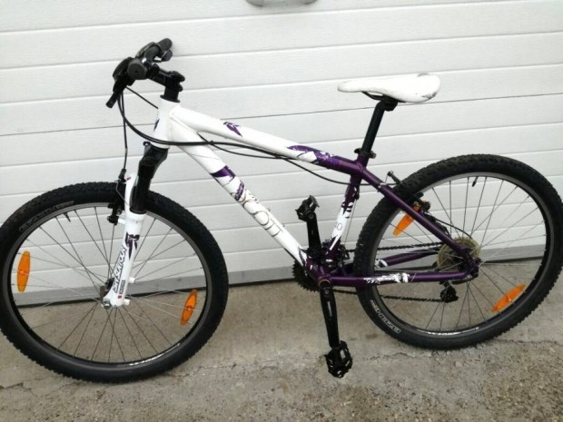 Ni Aluvzas Mountain bike , " L-es 