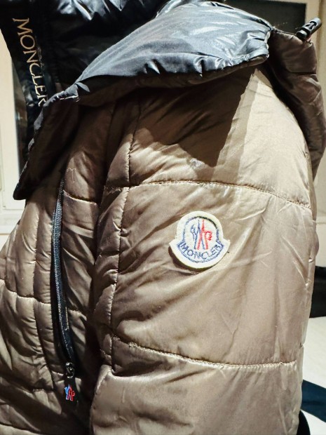 Ni Moncler kabt 3-as mret