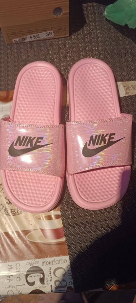 Ni Nike papucs