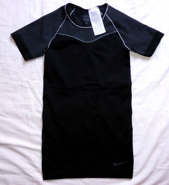 Ni XS mret Nike sport kompresszis 16ezres dri-fit pl