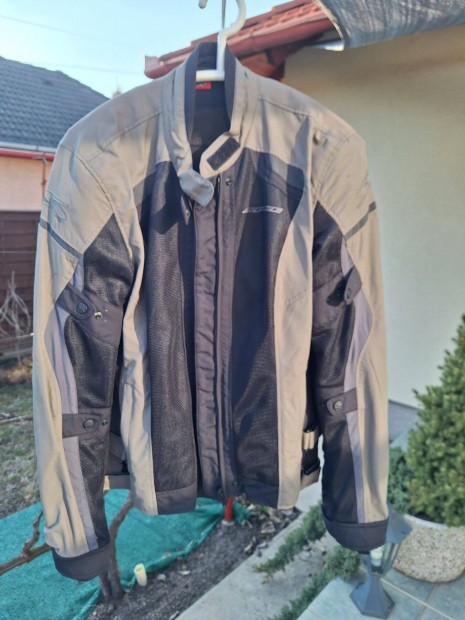 Ni, nyri motoros dzseki elad