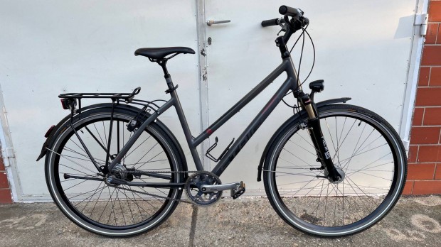 Női alu trekking bicaj Shimano 8-as agyváltó, Magura fék, teljes felsz