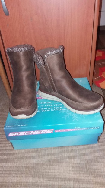 Ni cip Sketchers 37.5