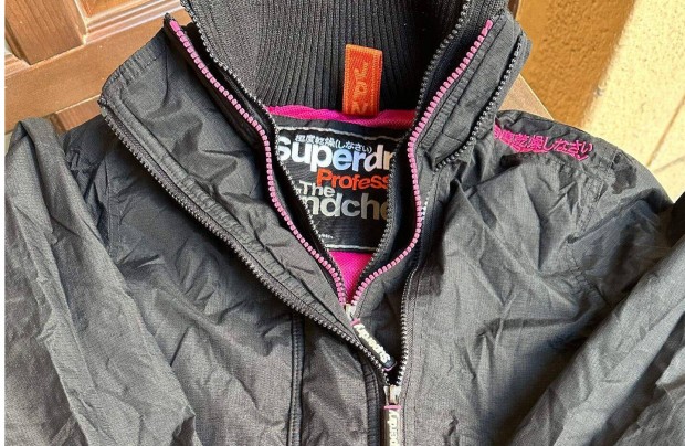 Ni duplacipzras fekete kabt,S-es mretben (Superdry)