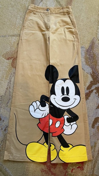 Noi farmer Mickey Mouse mintaval Bershka