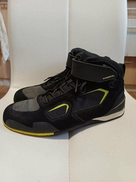 N�i motoros cip� 39-es