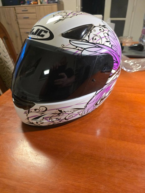 N�i motoros felszerel�sek,buk�sisak,keszty�,als� fels� ruh�zat