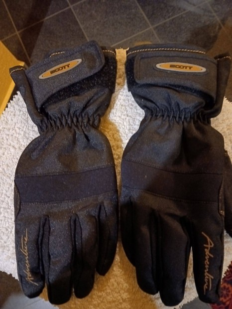 N�i motoros keszty�