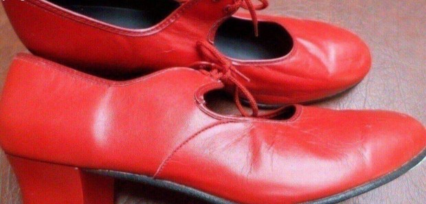 Női sztepp táncos bőr cipő újszerű