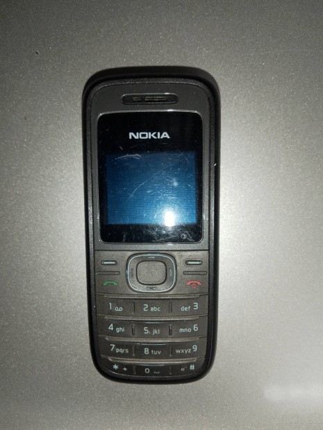 Nokia 1208 hagyomnyos telefon 