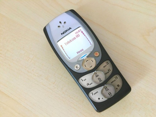 Nokia 2300 - Ritkasg - Fehr httrvilgts - Tbb hetes kszenlt