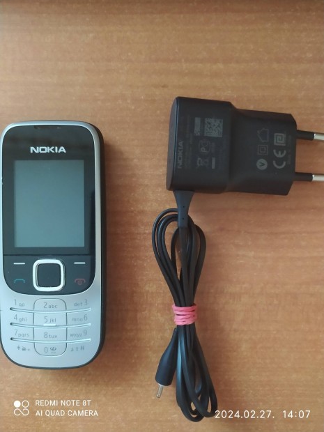 Nokia 2330c fggetlen elad.