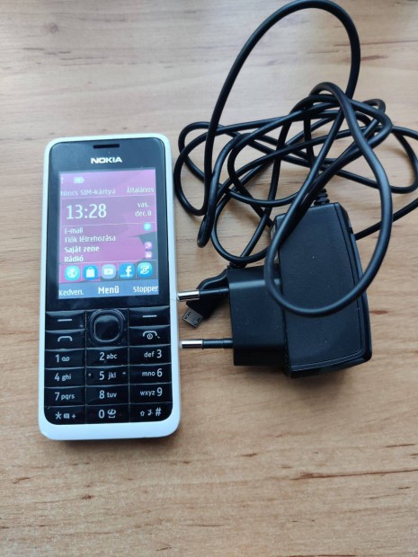 Nokia 301 telefon elad