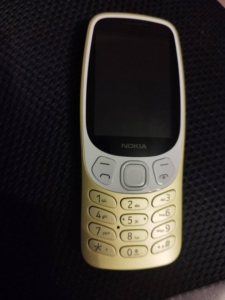 Nokia 3210 mobiltelefon elad
