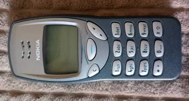 Nokia 3210 rgi nyomgombos mobiltelefon elad (nem tesztelt)
