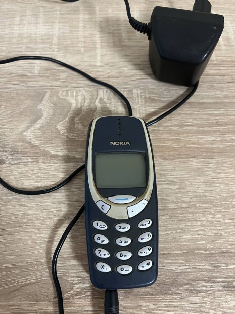 Nokia 3310 mobiltelefon elado