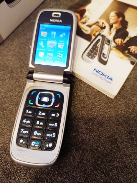 Nokia 6131 kagyltelefon, dobozos