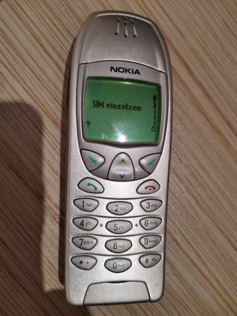 Nokia 6210 mobiltelefon