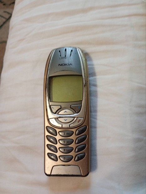 Nokia 6310 mkdik kicsit csnya 