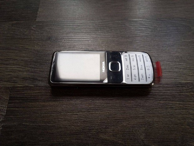 Nokia 6700 Classic Ezüst színben, Kártyafüggetlen