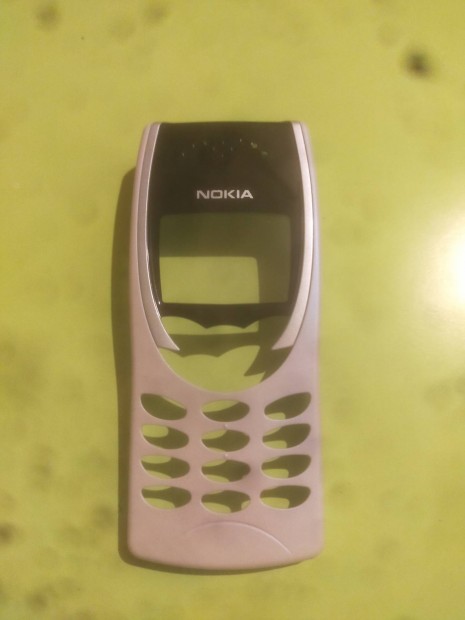 Nokia 8210 Kamleon Elolap