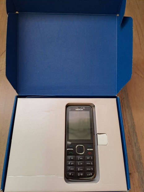 Nokia C5 mobiltelefon