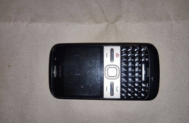 Nokia E5-00 mobil elad