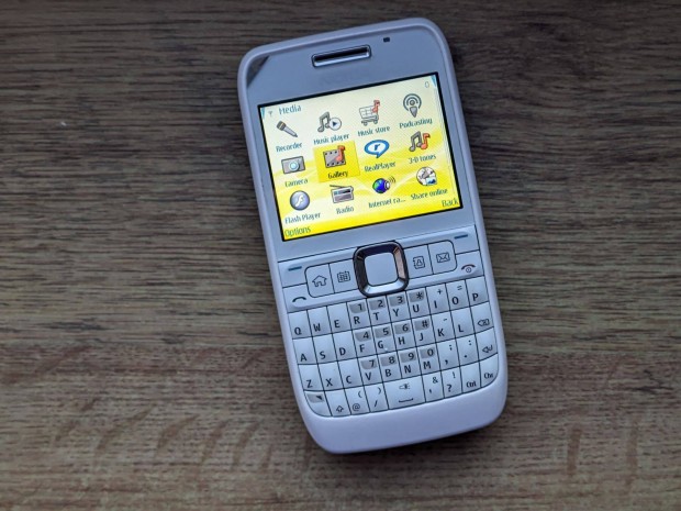 Nokia E63 , Vadonat j ! 0 perces ! Fggetlen , Flis