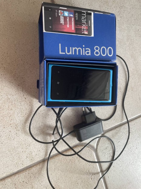 Nokia Lumia 800 mobiltelefon elad! 