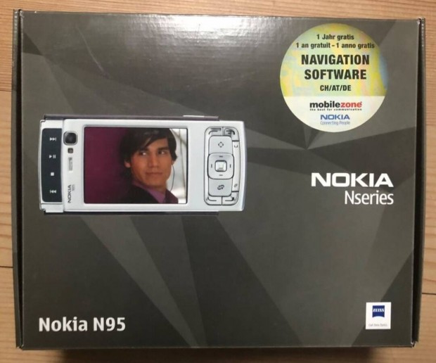 Nokia N95 mobiltelefon sok tartozkok 