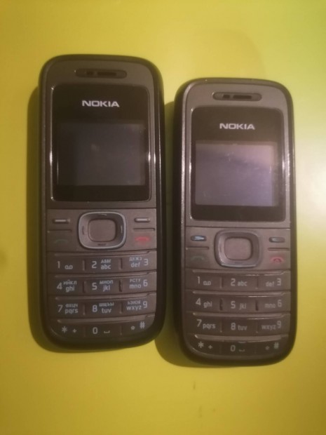 Nokia  1208  