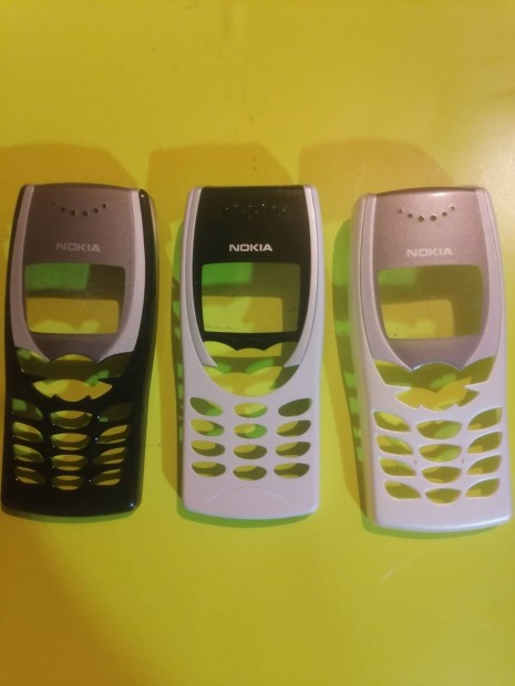 Nokia  8210 